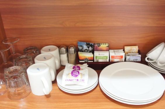 Executive Studio - glassware, crockery, tea and coffee