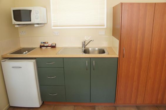 One-Bedroom Unit - kitchenette